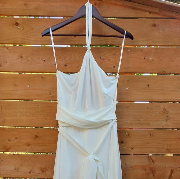 Halston white Ariel halter jumpsuit, US12, NWT - Picture 2 of 7